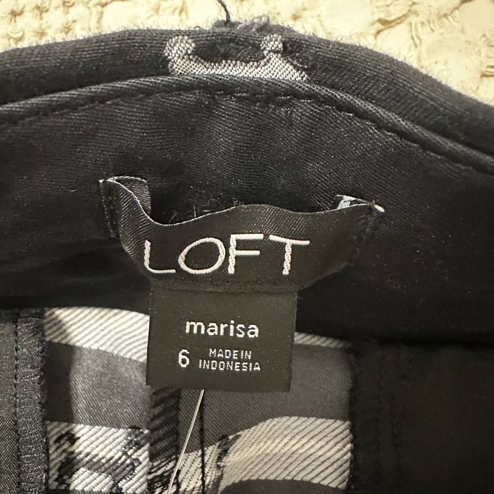 LOFT Black Pants with Dog Pattern - Picture 5 of 6